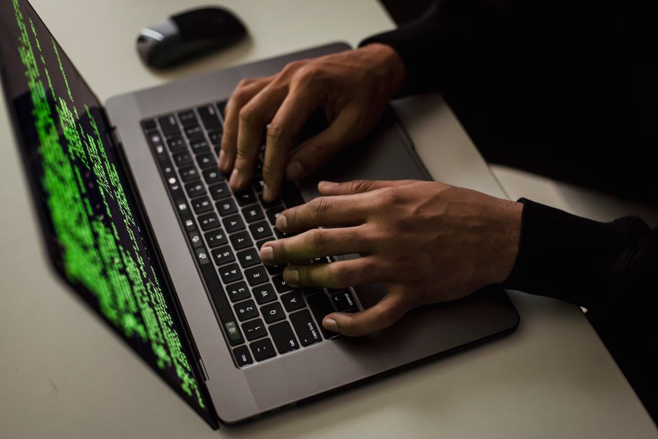 Twitter: atacan cuentas verificadas y publican una estafa con criptomonedas